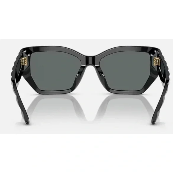 Tory Burch Chic Black Sunglasses display picture 2